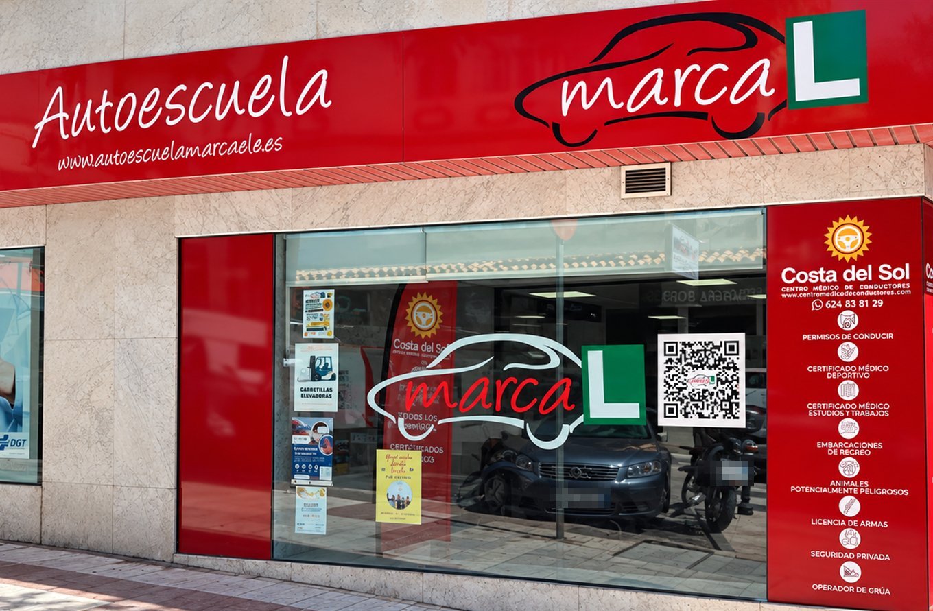Fachada de Autoescuela Marca L en la calle Sierramar, Arroyo de la Miel, Benalmádena